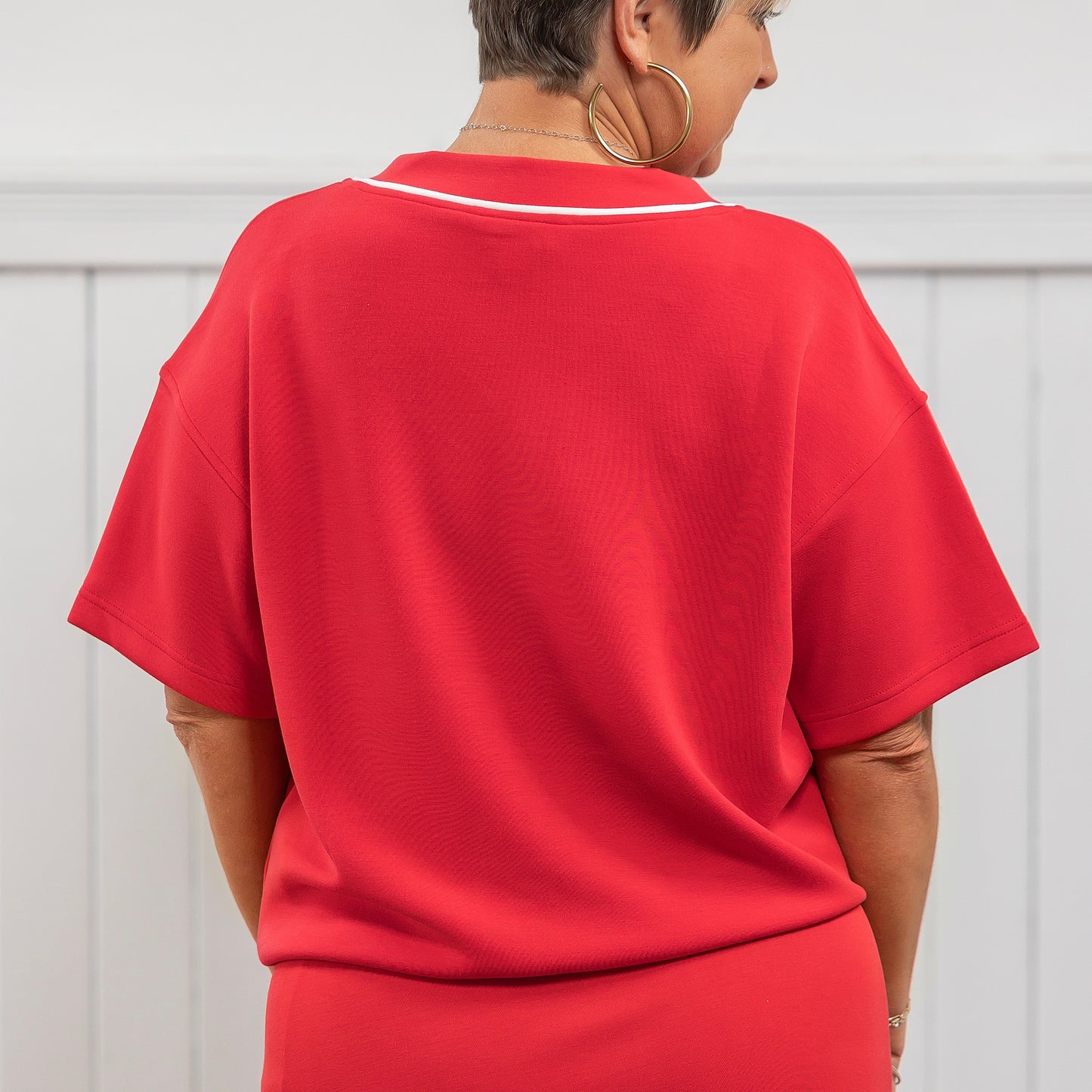 Scuba V-neck Short Sleeve Top - Red/Cream