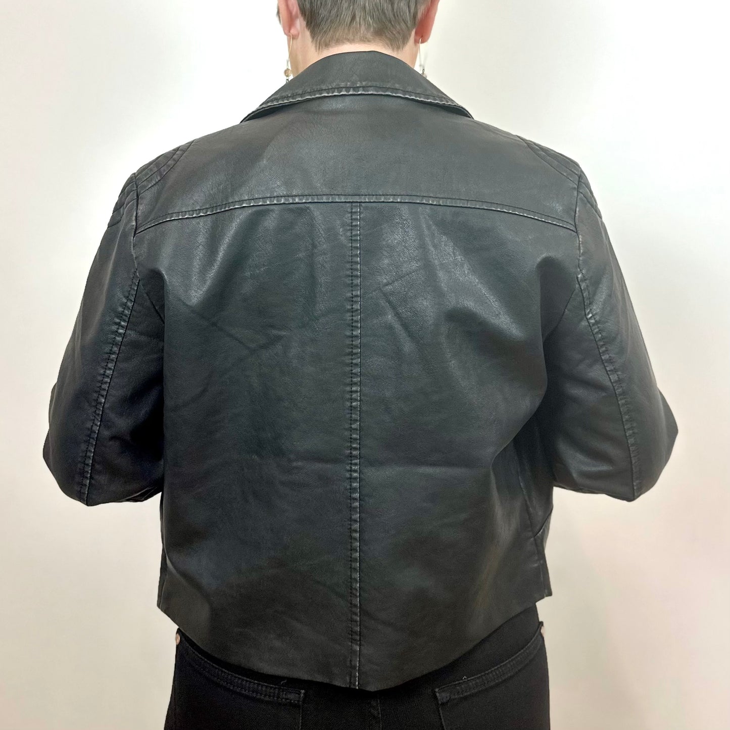 Kenwood Crop Distressed Jacket - Black