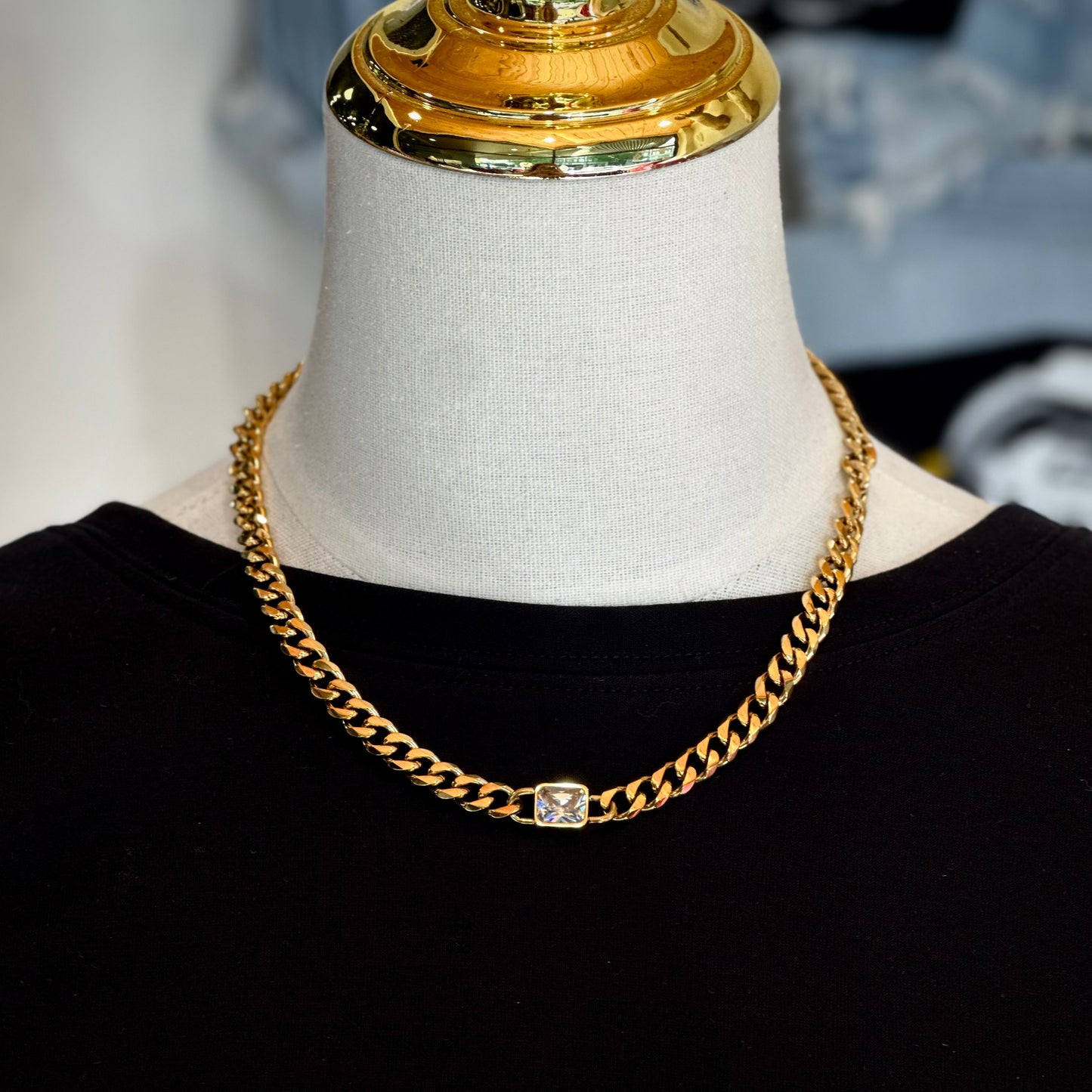 Chain w/Diamond Pendant