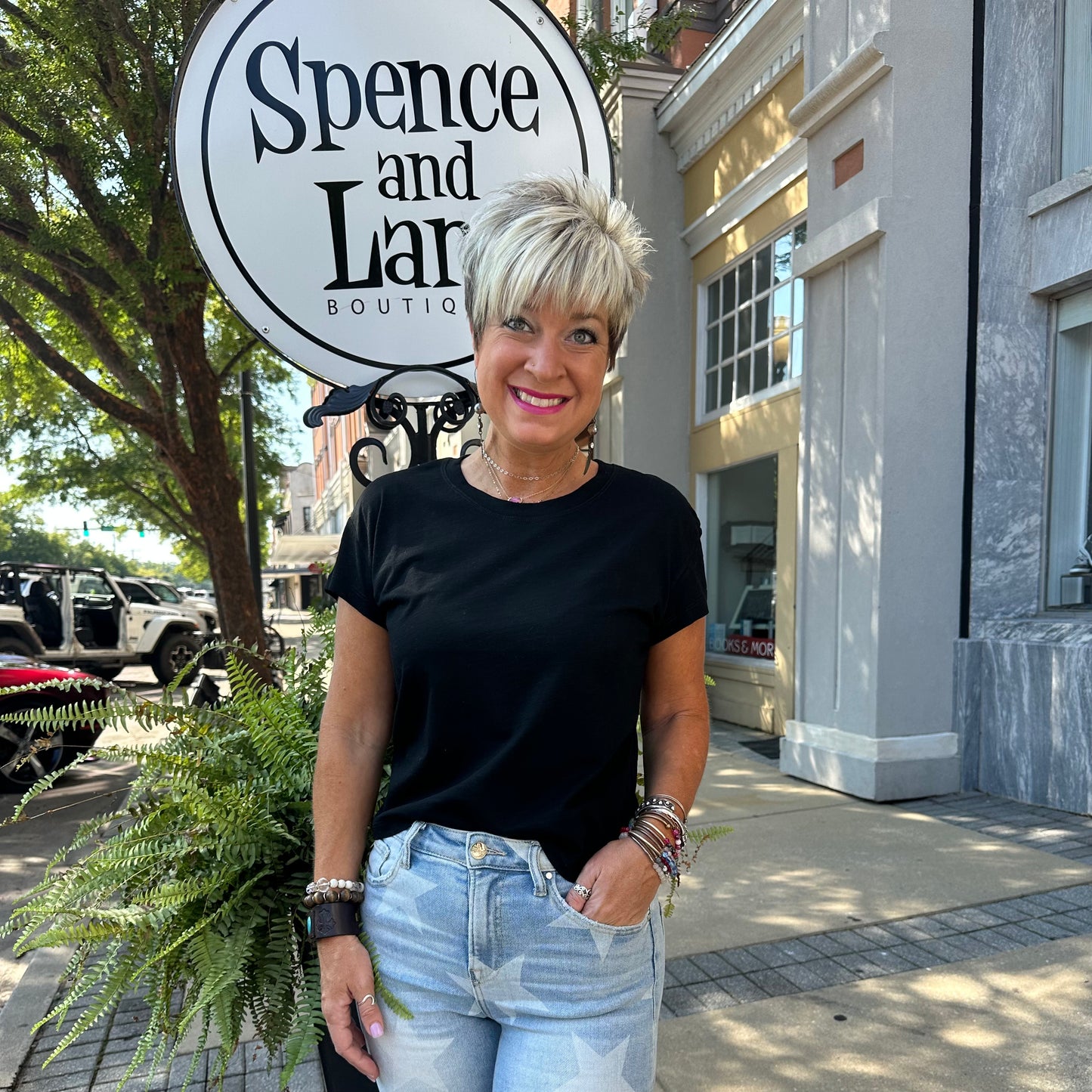 An Essential Tee - Black