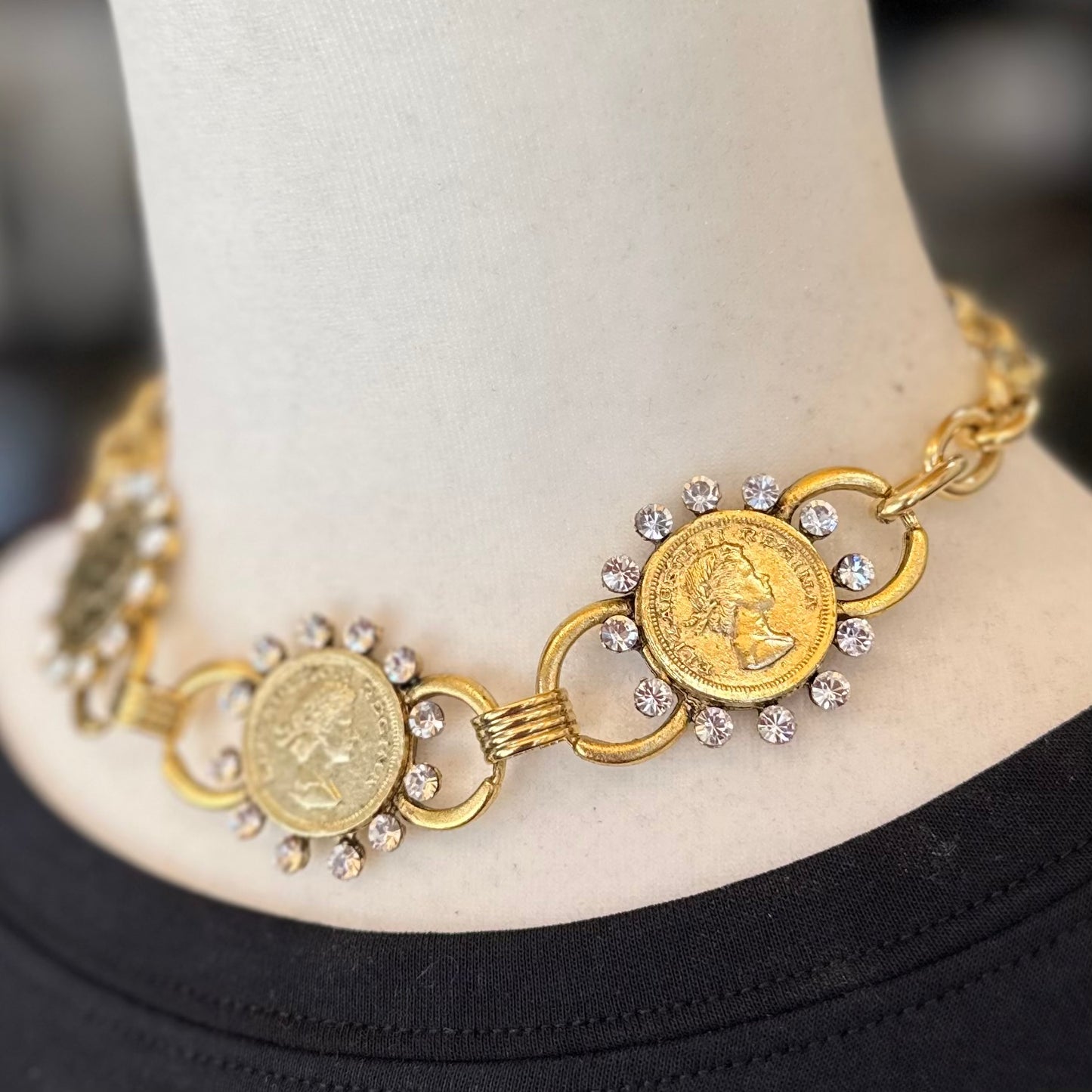 Queen Elizabeth Choker