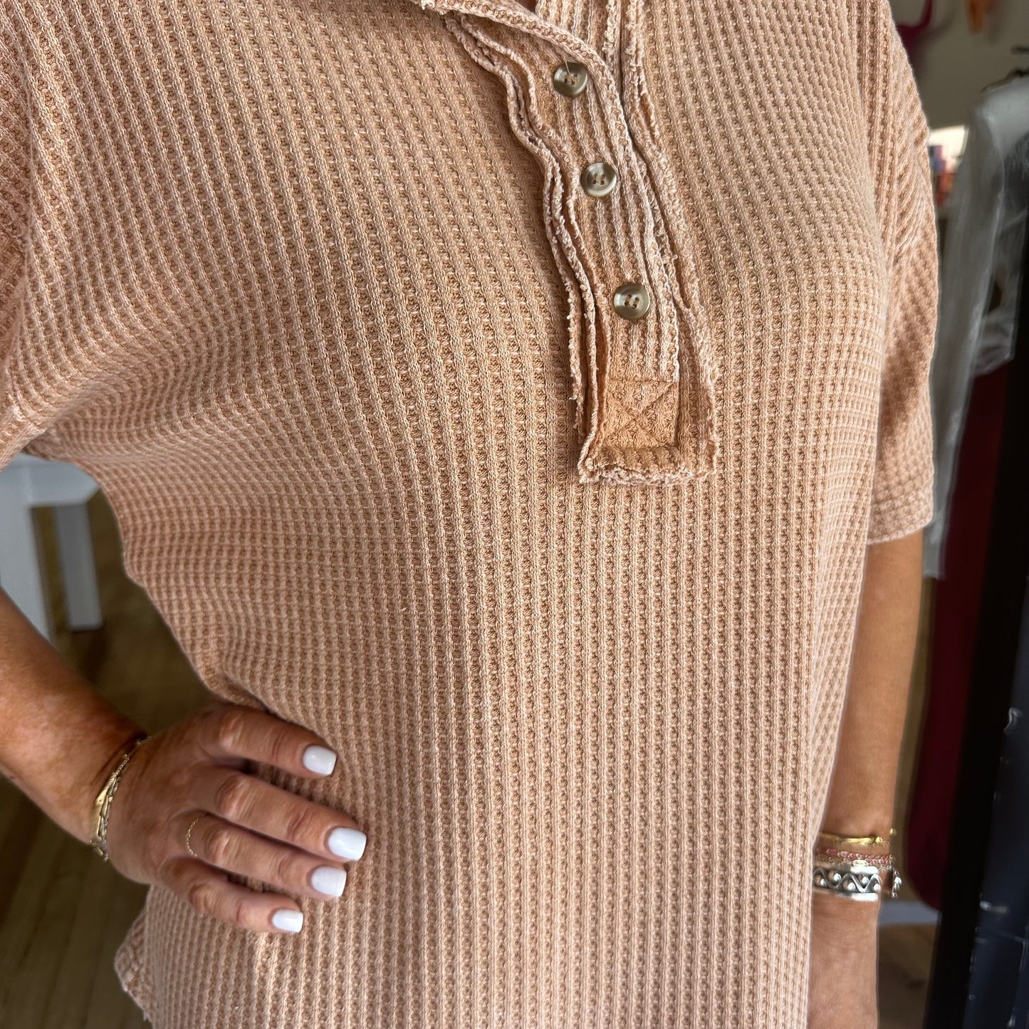 Natural Feelin' Top - Almond