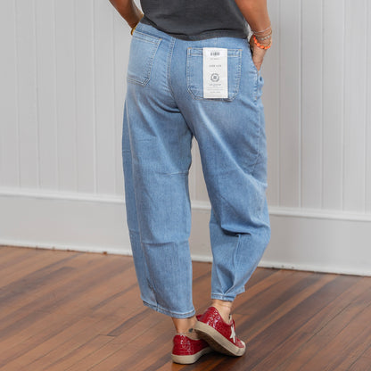 Risen Mid-Rise Cropped Wide Volume Leg Jeans