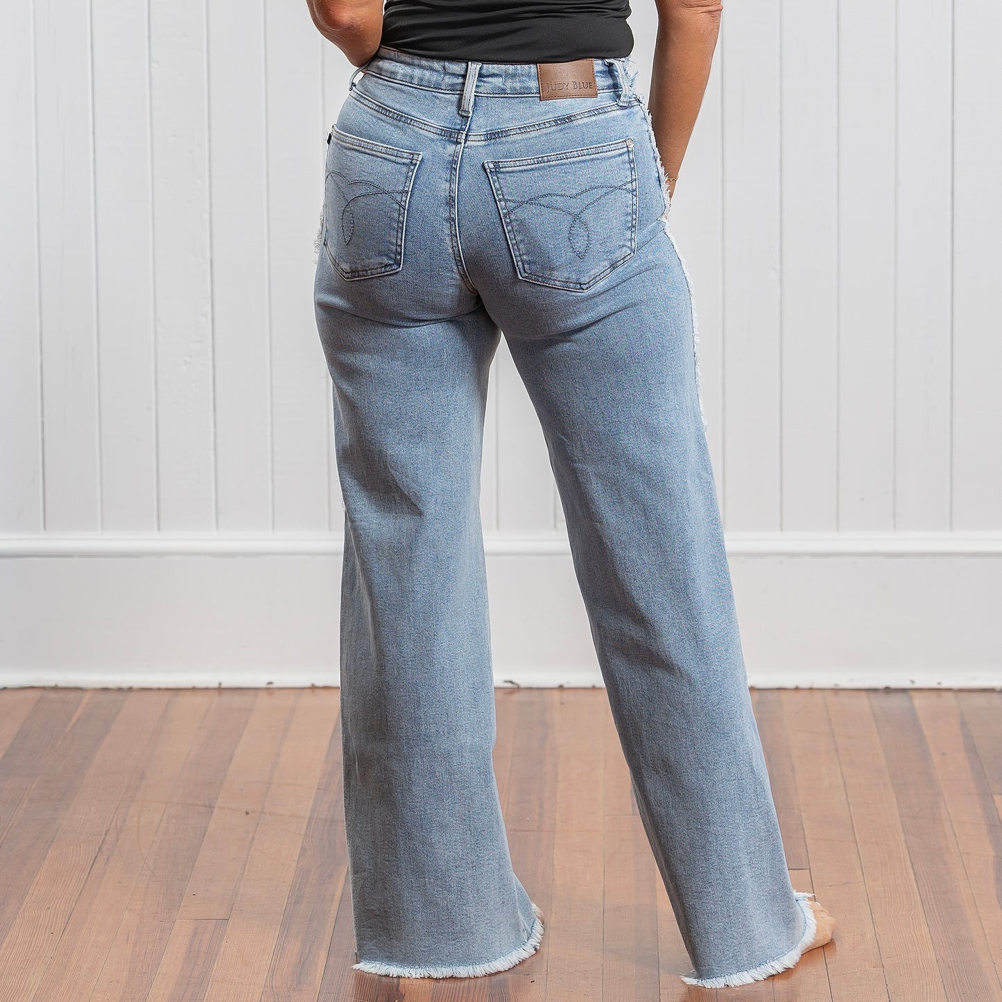 Judy Blue HW Retro Wide w/Twisted Outseam Jean