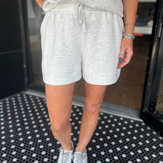 Scuba Pleat Casual Short - Heather Grey