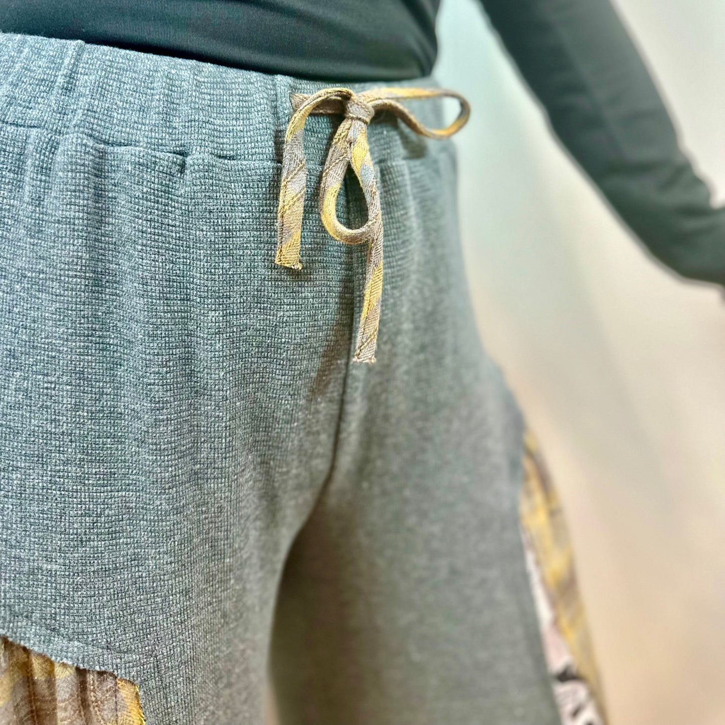 Mixed Feelings Pants - Heather/Multi