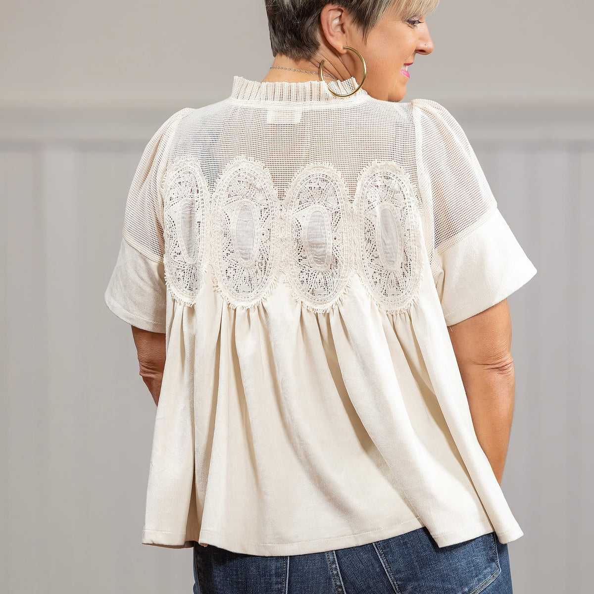 She's A Keeper Top - Ivory