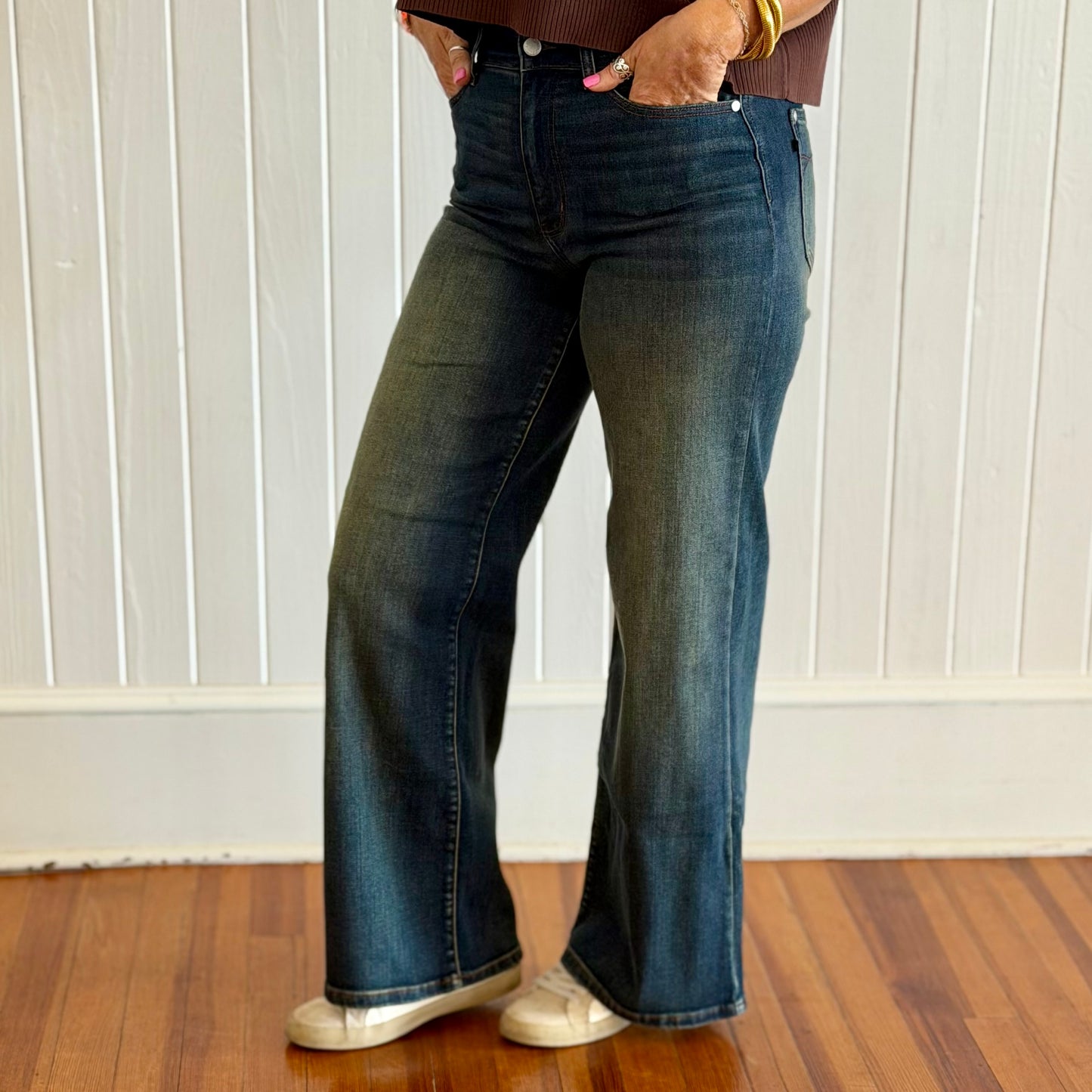 Judy Blue HW Lux Retro Wide w/ Adjustable BK Tab - Whisky Night