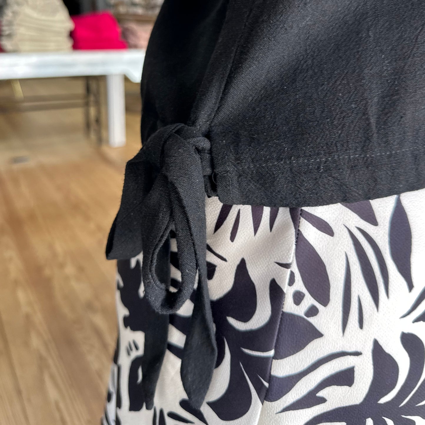 The Julianne Top - Black