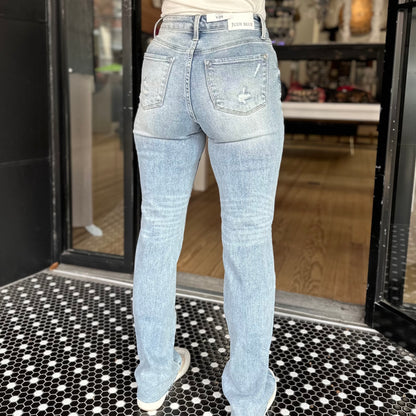 Judy Blue MR Light Wash Dad Jean