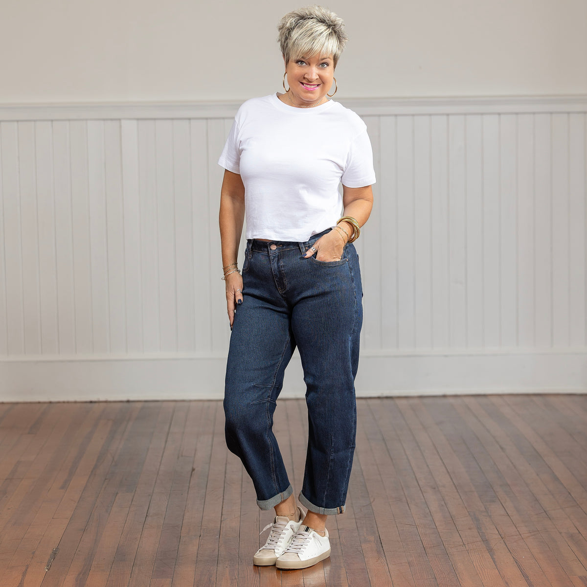 Risen Crop Barrel Texture Jeans - Dark
