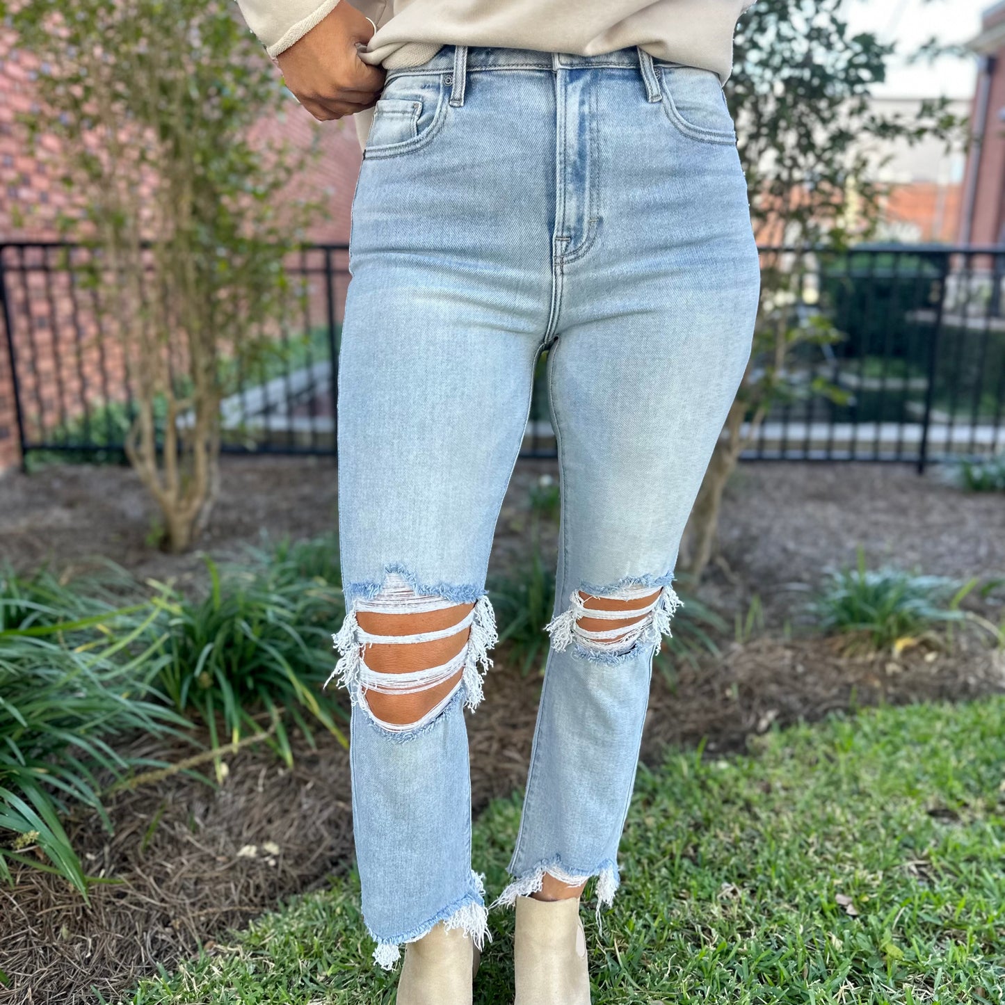 Hidden 'Happi" HW Basic Cropped Flare