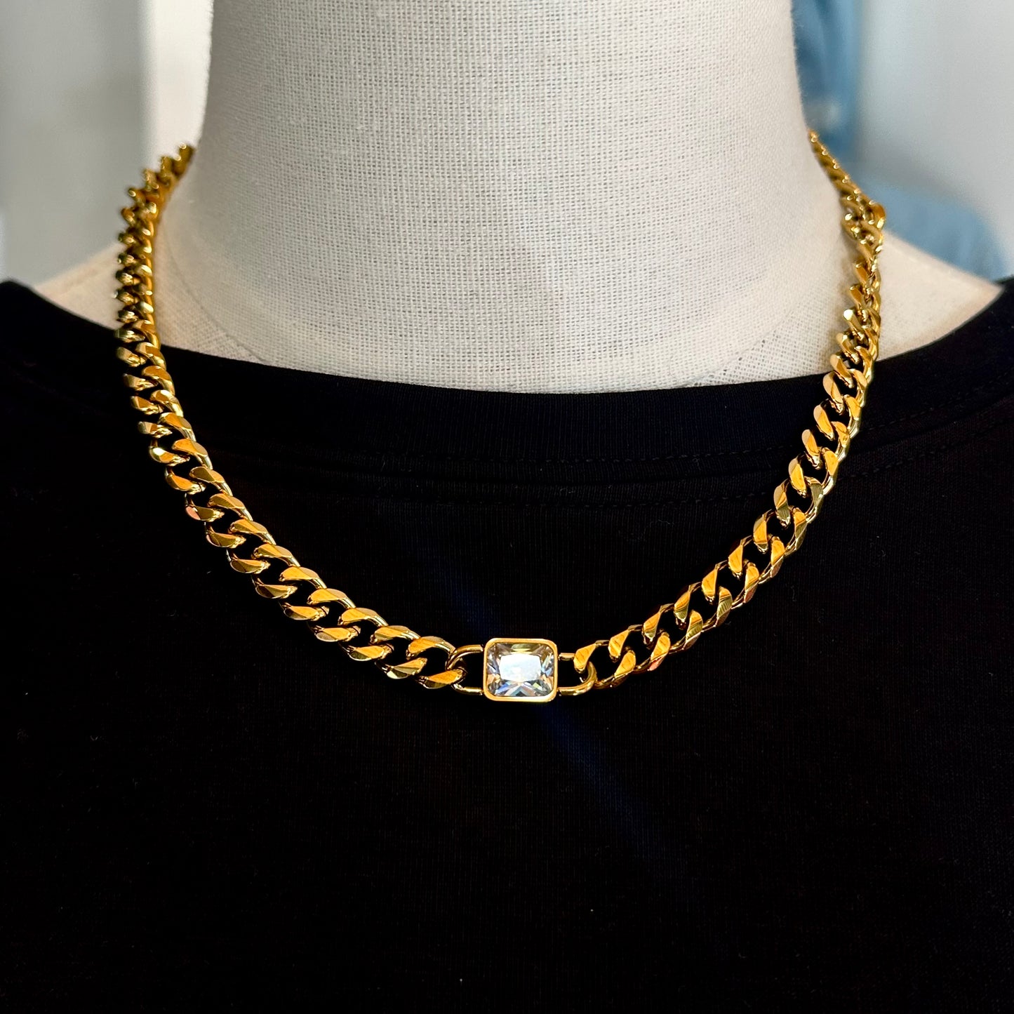 Chain w/Diamond Pendant