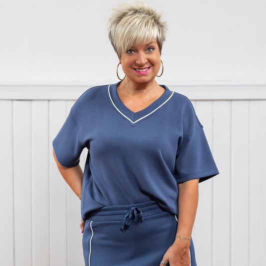 Scuba V-neck Short Sleeve Top - Navy/Cream