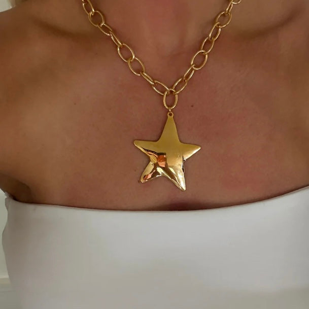 Smooth Star Pendant Necklace- Gold