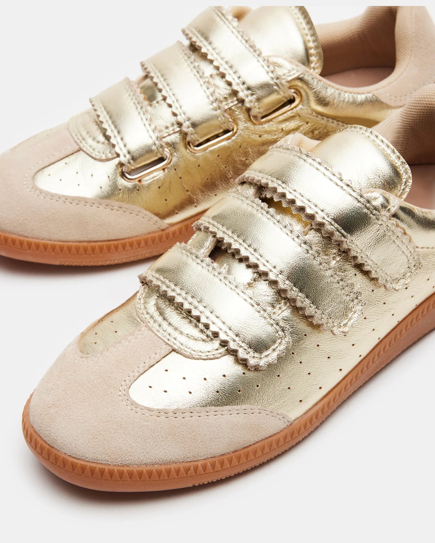 Steve Madden Momentum Sneaker - Gold